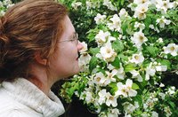 ireland-birr_castle_roz_sniffing