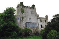 ireland-leap_castle_front2