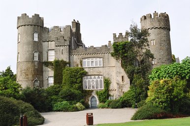ireland-malahide_castle2